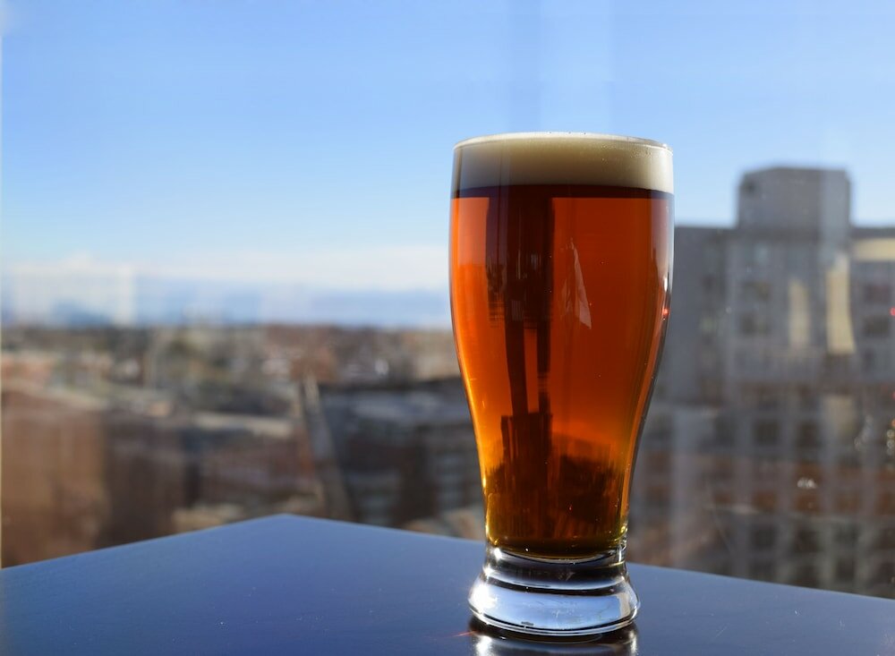 Фото Chateau Victoria Hotel & Suites