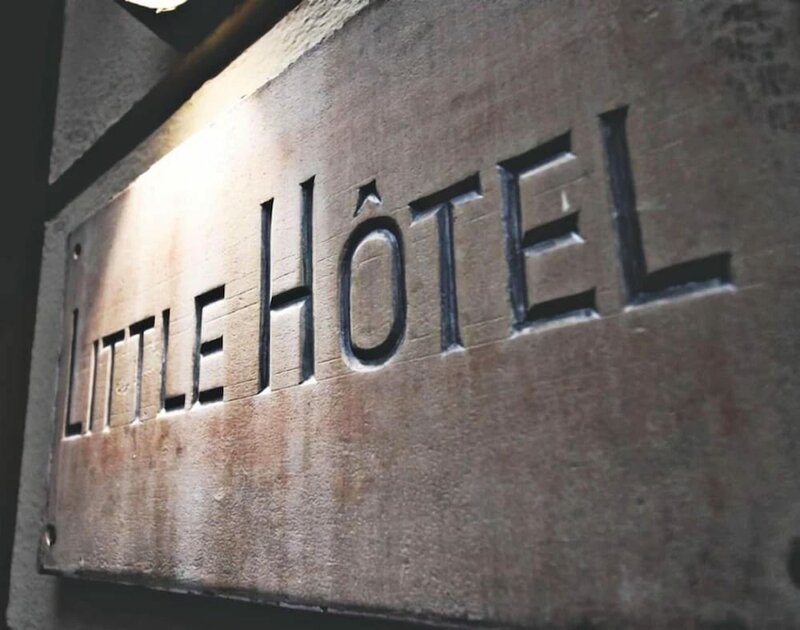 Гостиница Hotel Little в Париже