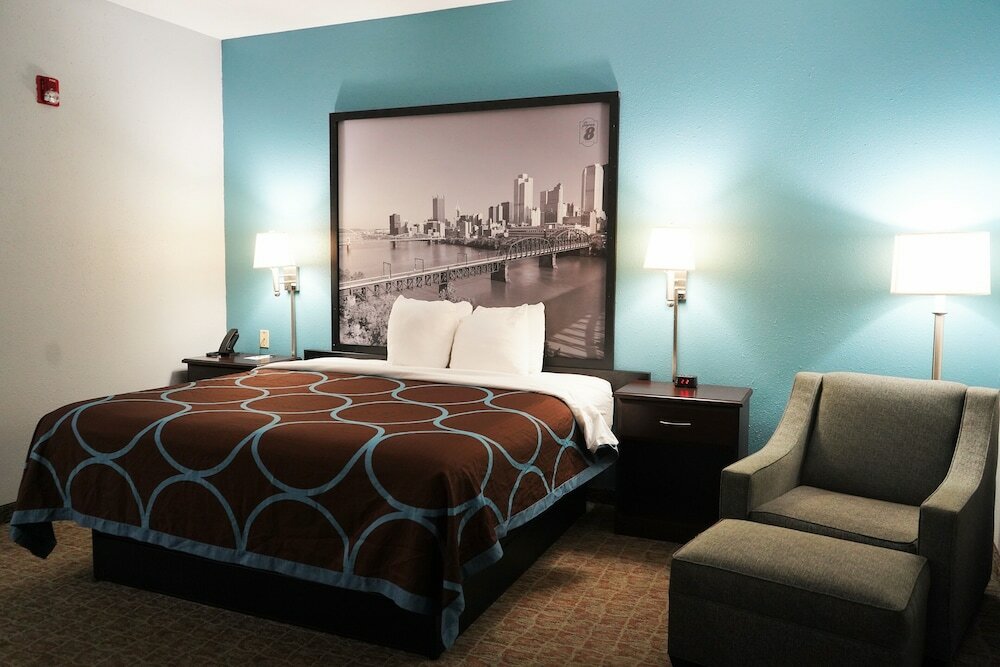 Фото Super 8 by Wyndham Grove City