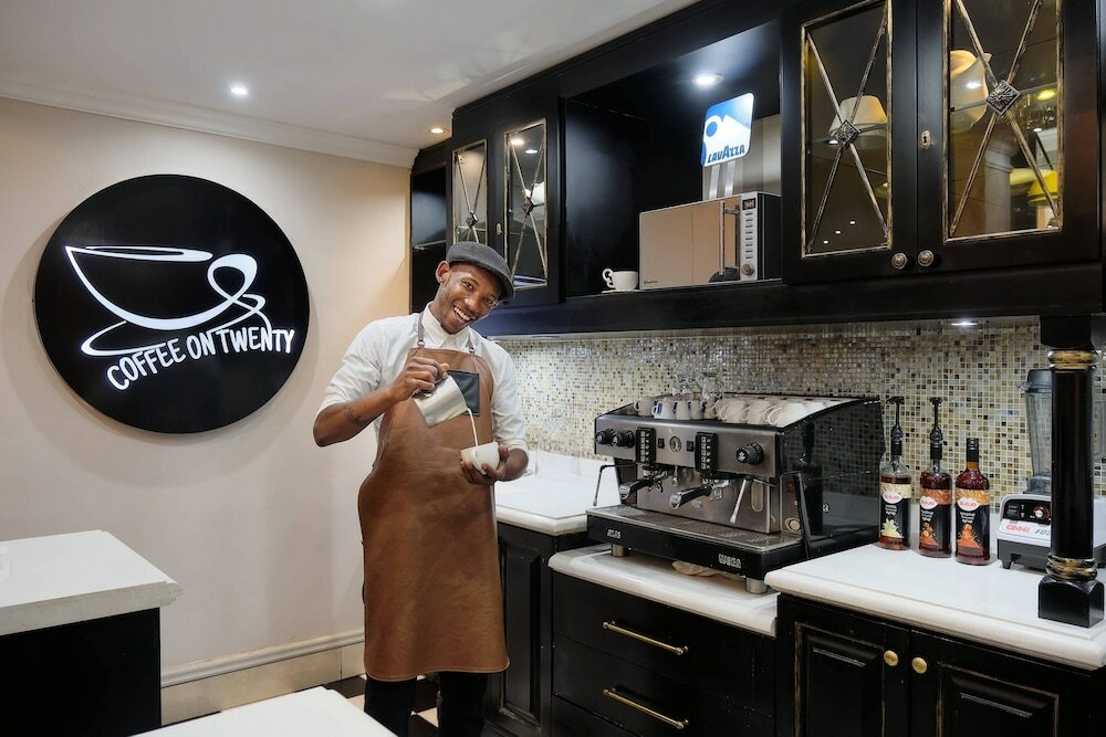 Фото Protea Hotel by Marriott Johannesburg Balalaika Sandton