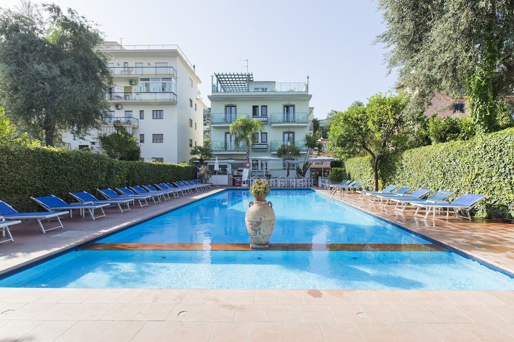 Фото Central Hotel