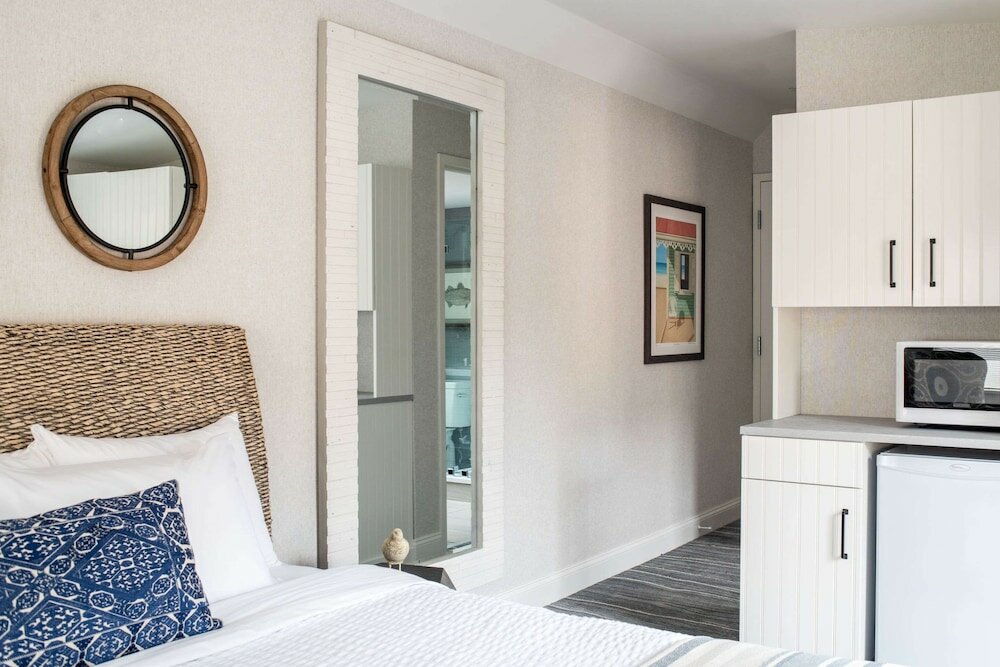 Фото Edgar Hotel Martha's Vineyard, Ascend Hotel Collection