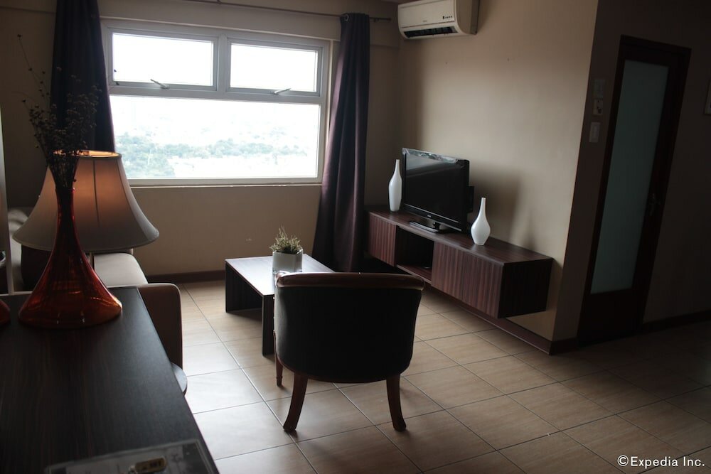 Фото Shaw Residenza Suites