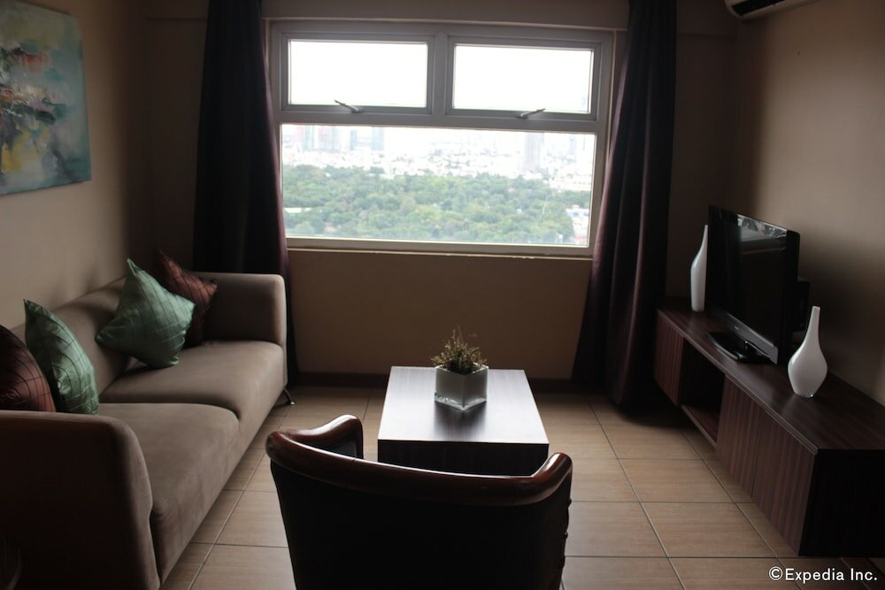 Фото Shaw Residenza Suites