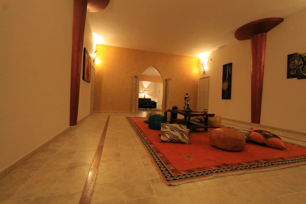 Фото Salenthouse