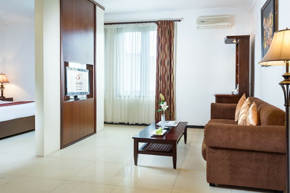 Фото Montana Hotel