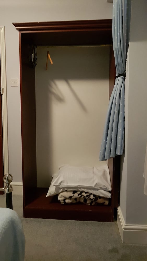 Фото Mandalay Picton House Hotel