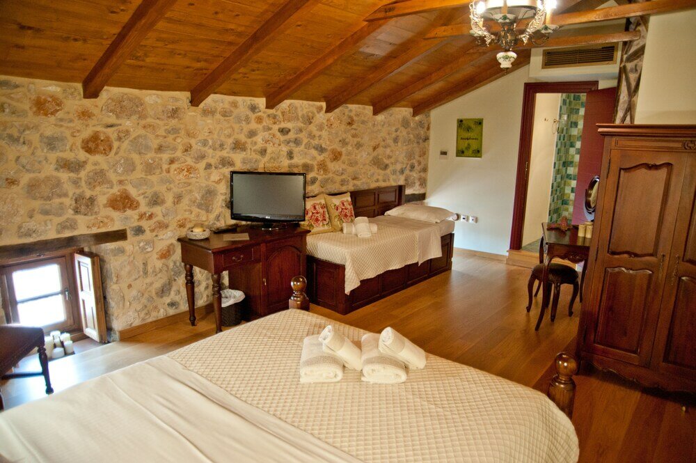 Фото Hatzipanayiotis