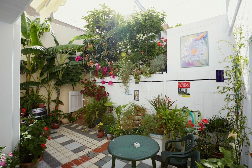 Фото Hostal Campo Nuevo