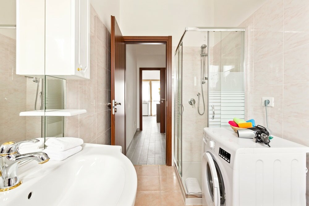 Фото Renewed Balcony Flat with Green Garden