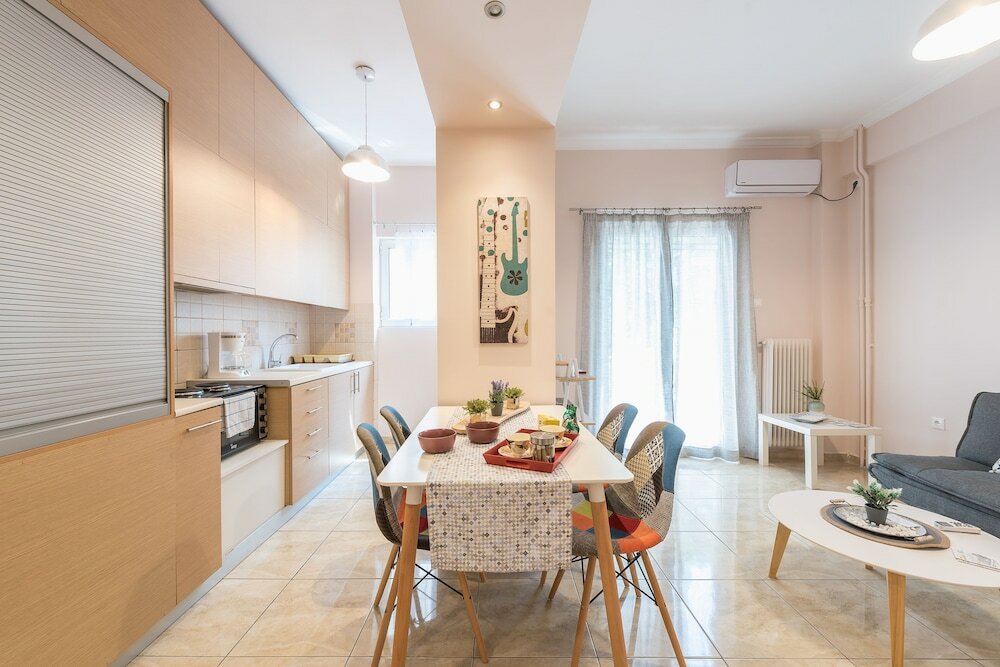 Фото Stylish Acropolis Apartment by Cloudkeys