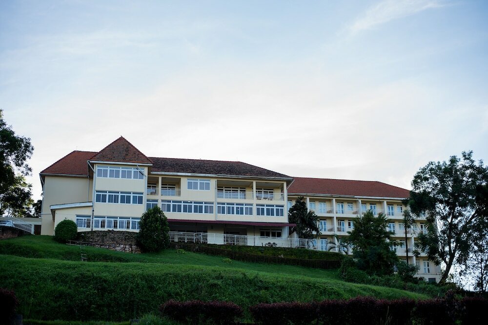 Фото Golf Lane Hotel