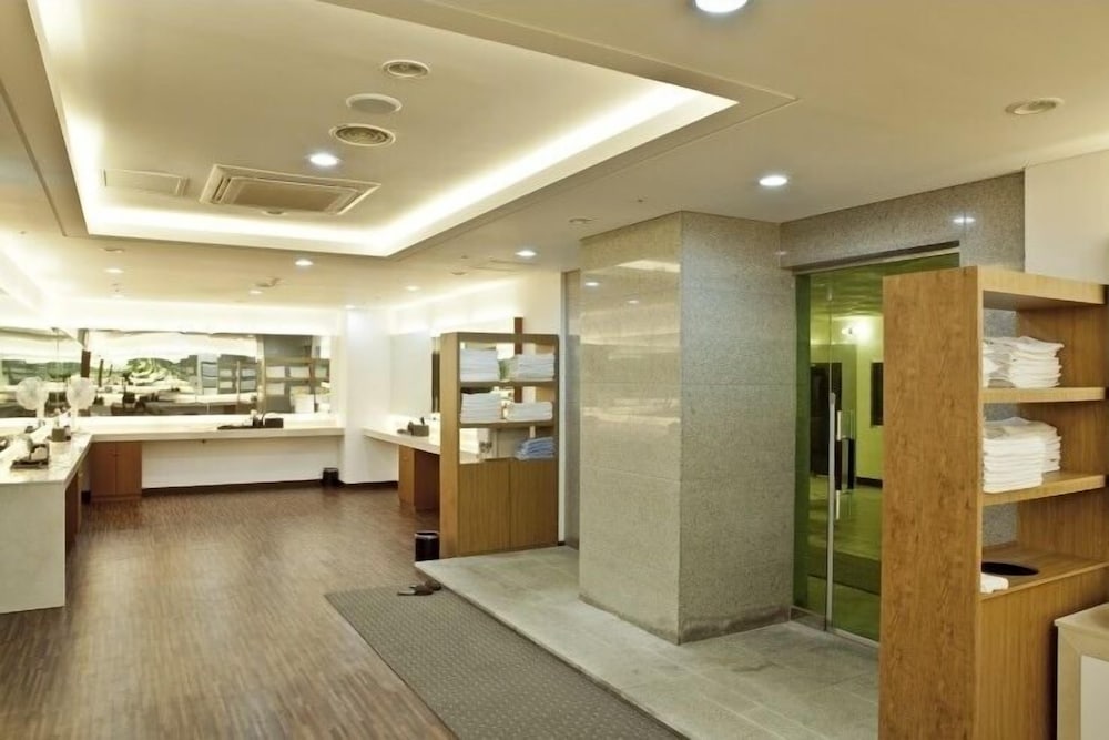 Фото Mudeungpark Hotel