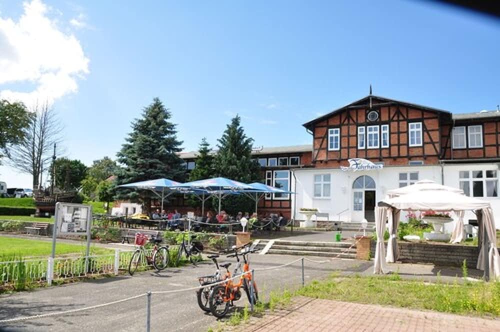 Фото Hotel Pension Zum Alten Fährhaus