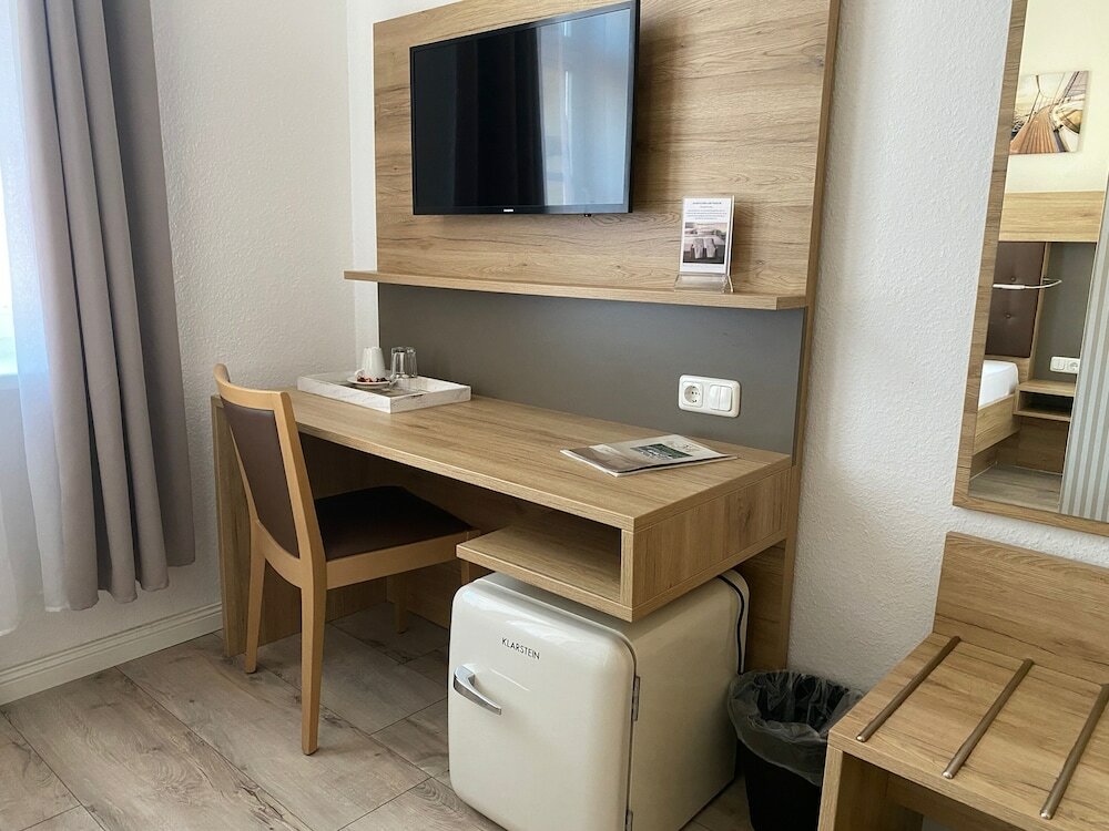 Фото Hotel Pension Zum Alten Fährhaus