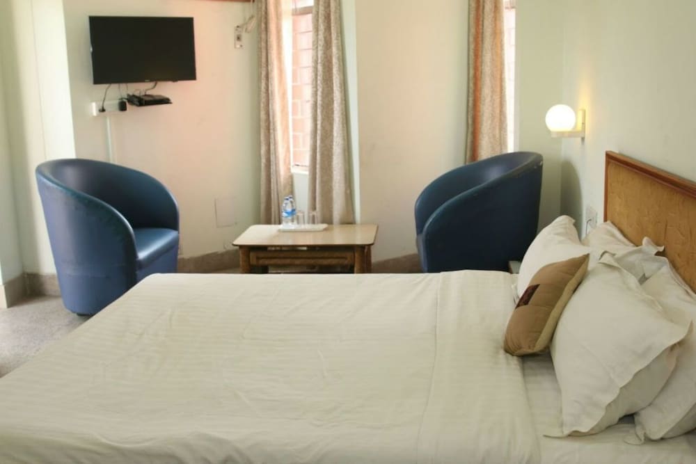 Фото Hotel Saramati