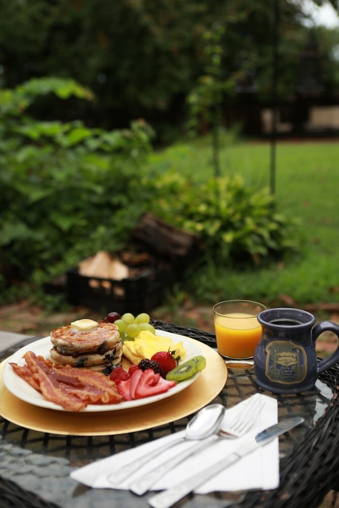 Фото Woodstock Inn B&b