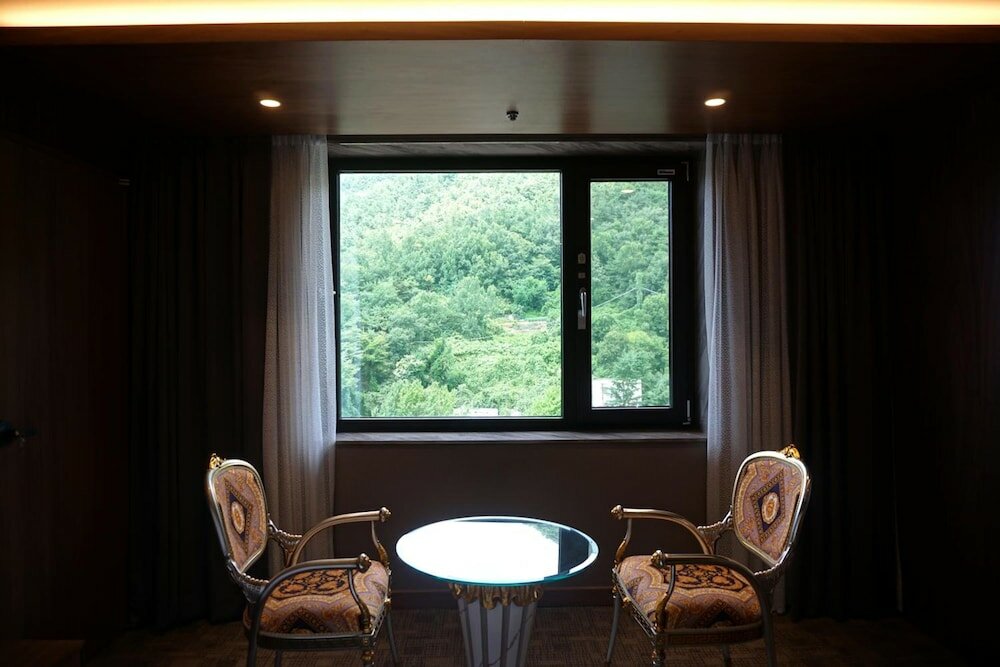 Фото Mudeungpark Hotel