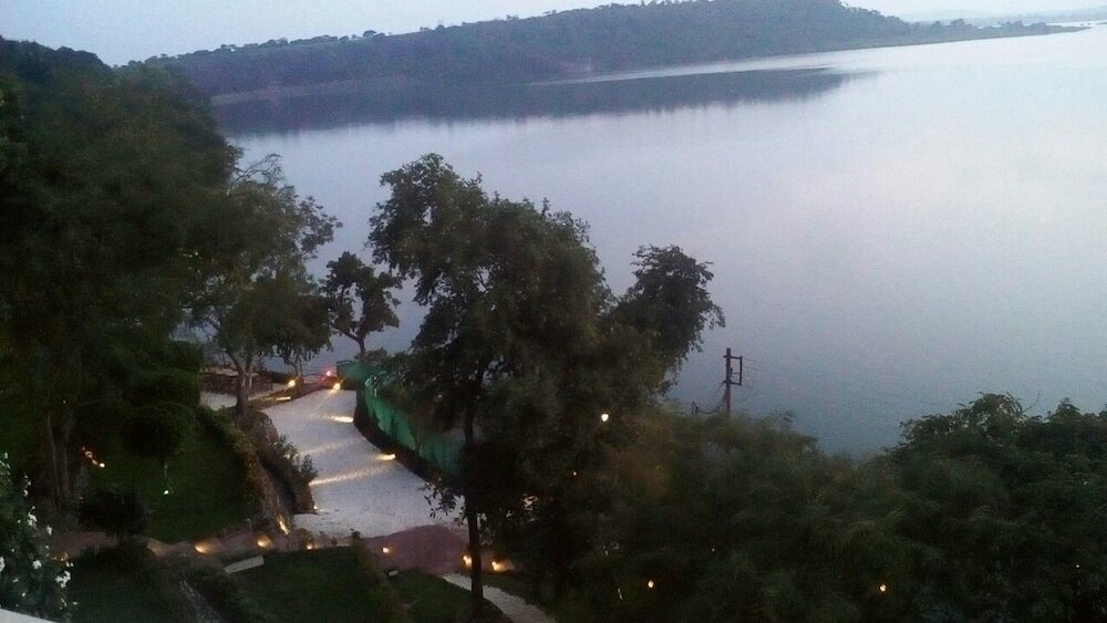 Фото Touchwood Resort Bhopal