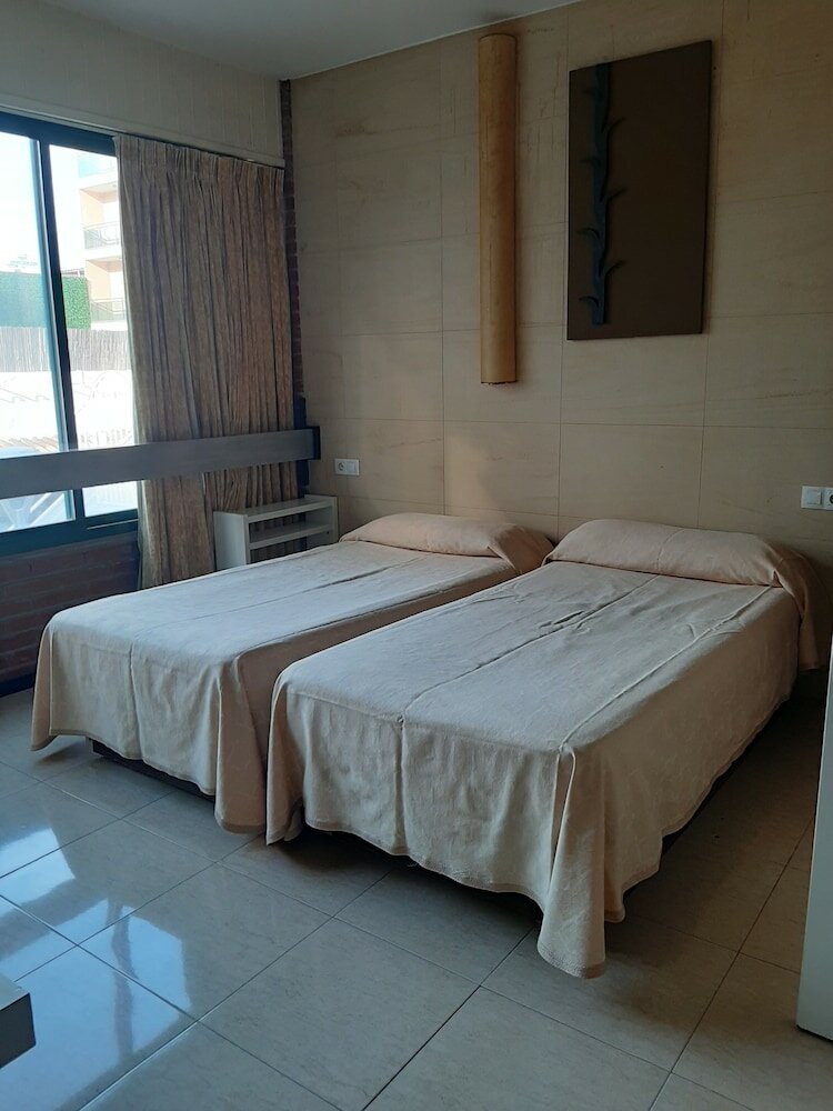 Фото Apartamentos Lloret Sun