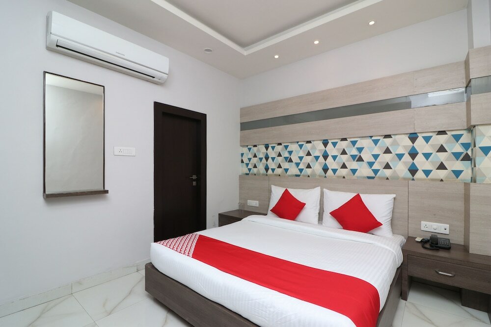 Фото Oyo Flagship 29055 Megha inn Charbagh