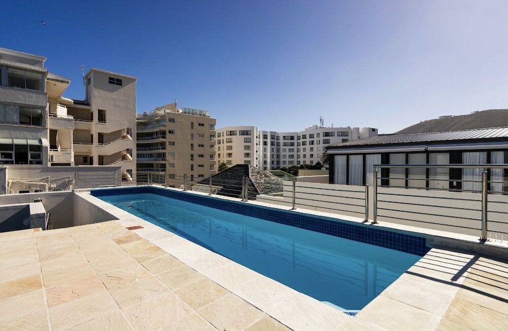 Фото Bantry Beach Luxury Suites