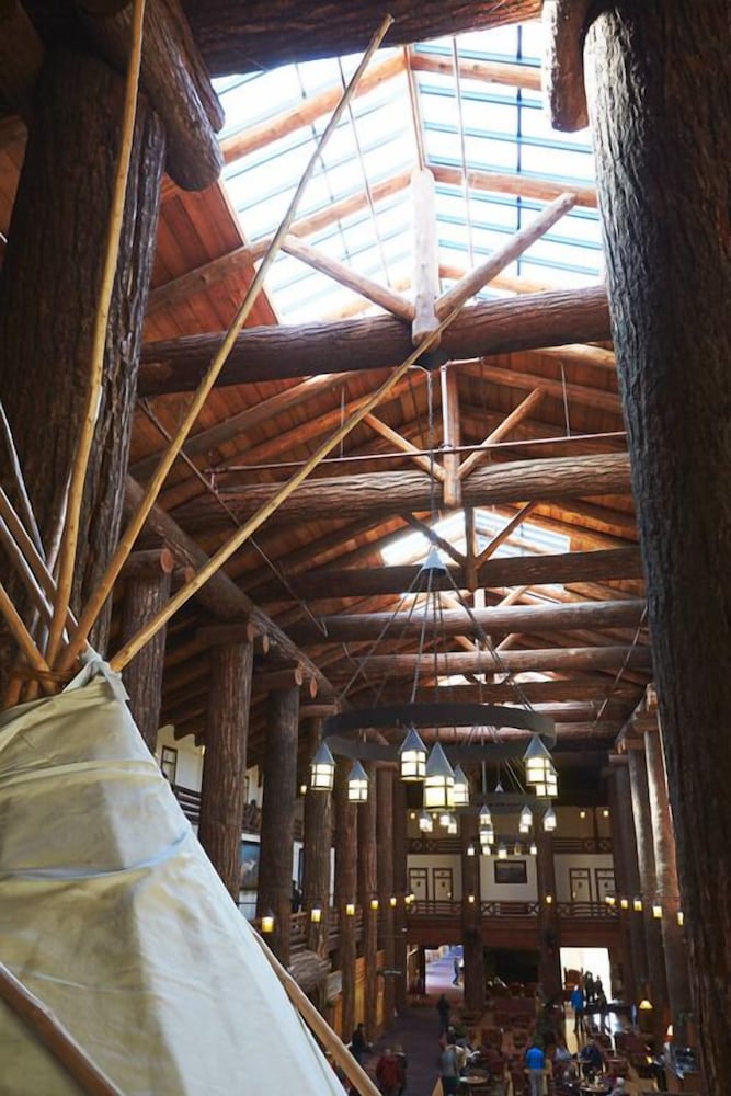 Фото Glacier Park Lodge