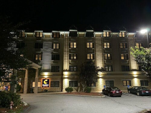 Внешний вид отеля Comfort Suites Near Casinos Norwich-Uncasville Ct в Норидже, фото 2