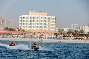 Гостиница Sharjah Carlton