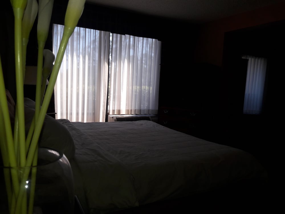 Фото Hotel I-64 Richmond