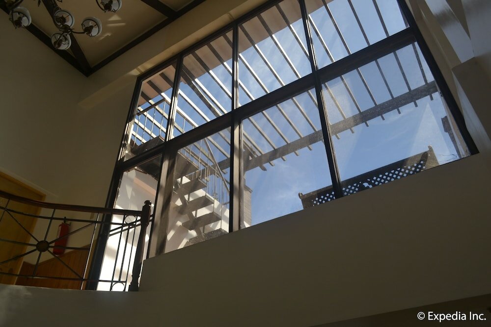 Фото Chateau Beatrice Bed & Breakfast