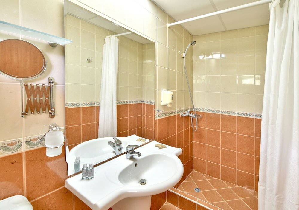 Фото Hotel Malibu