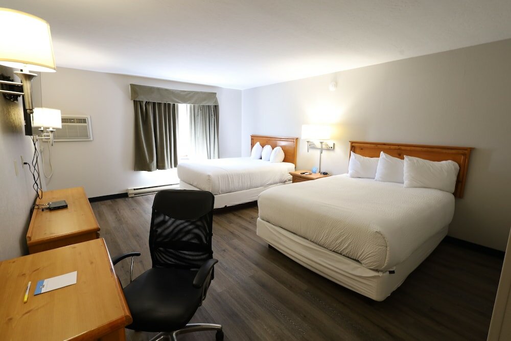 Фото Days Inn and Suites by Wyndham Downtown Missoula-University
