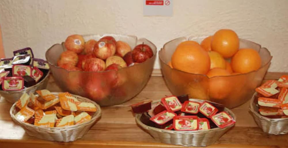 Фото Sandyford Hotel