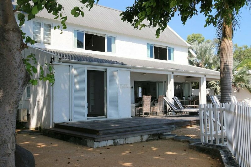 Гостиница Villa Castafiore, 5 Chambres, Baie De Tamarin