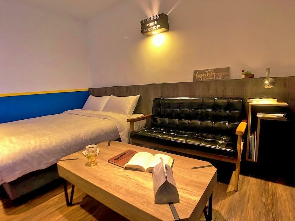 Фото Journey Town Inn