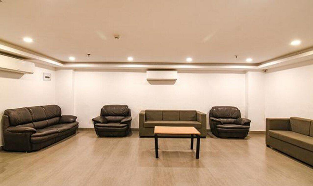 Фото Fabhotel Sayeeda International