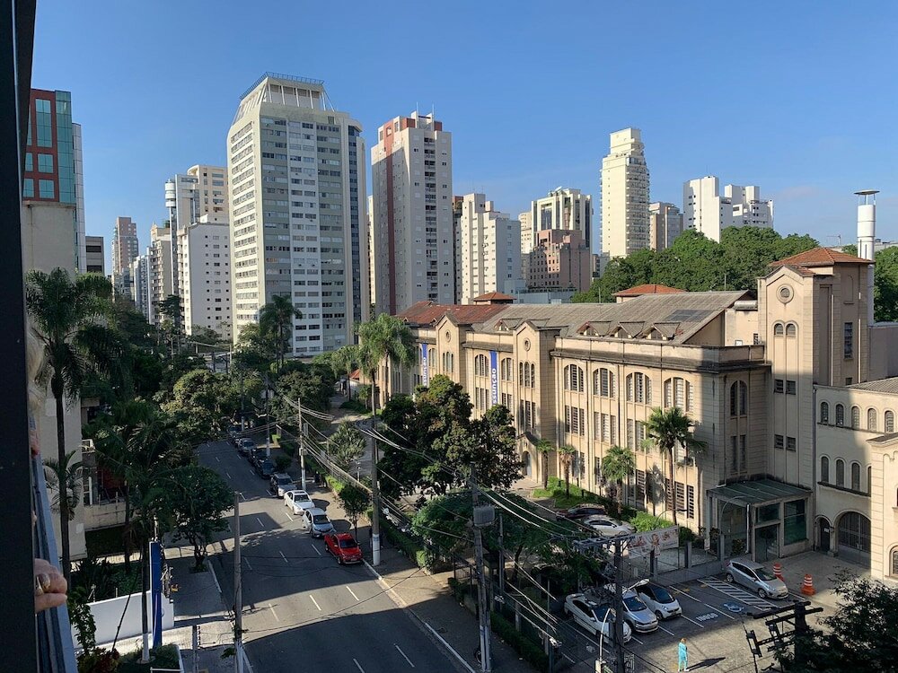 Фото отеля 2