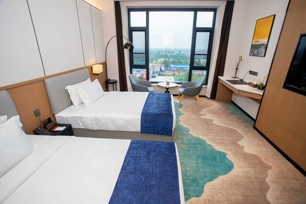 Фото LC International Hotel