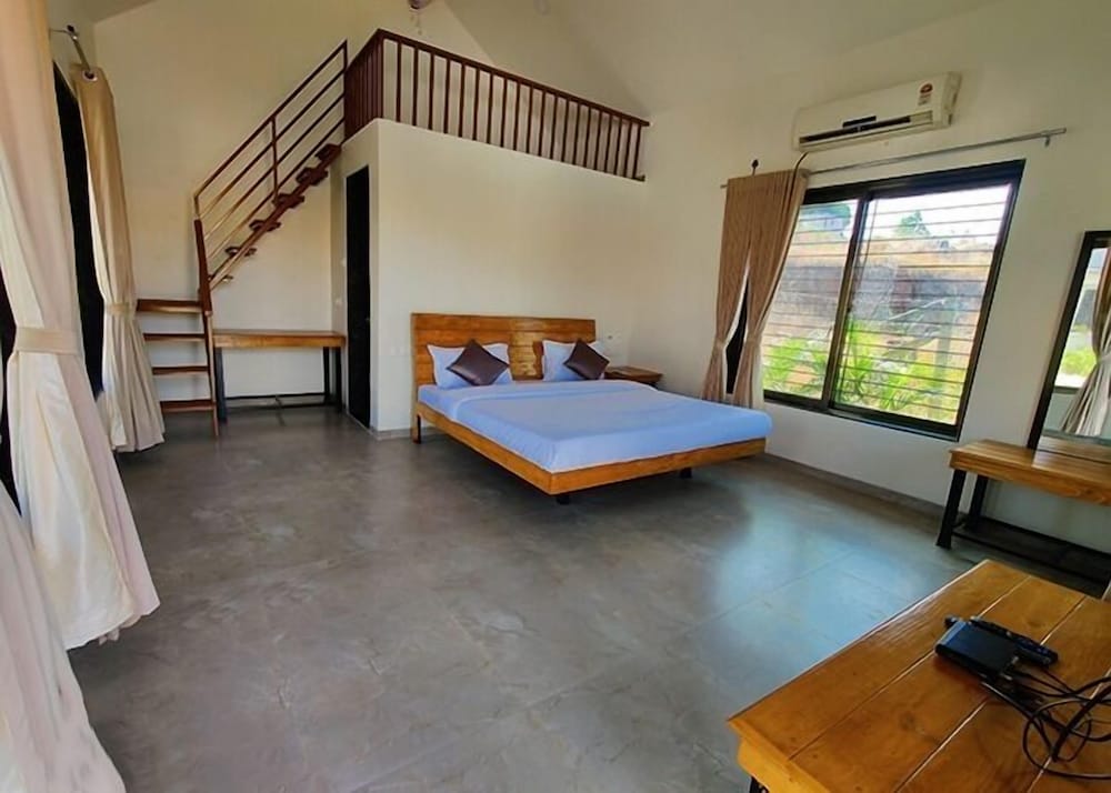 Фото Shrubbery Palms Resort