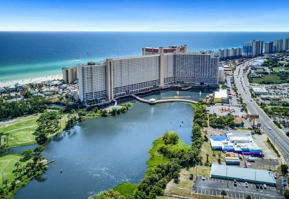 Фото Wharftown Beach and Golf