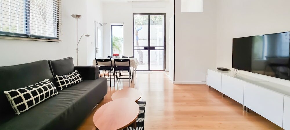 Фото Yona Hanavi Mmimosa