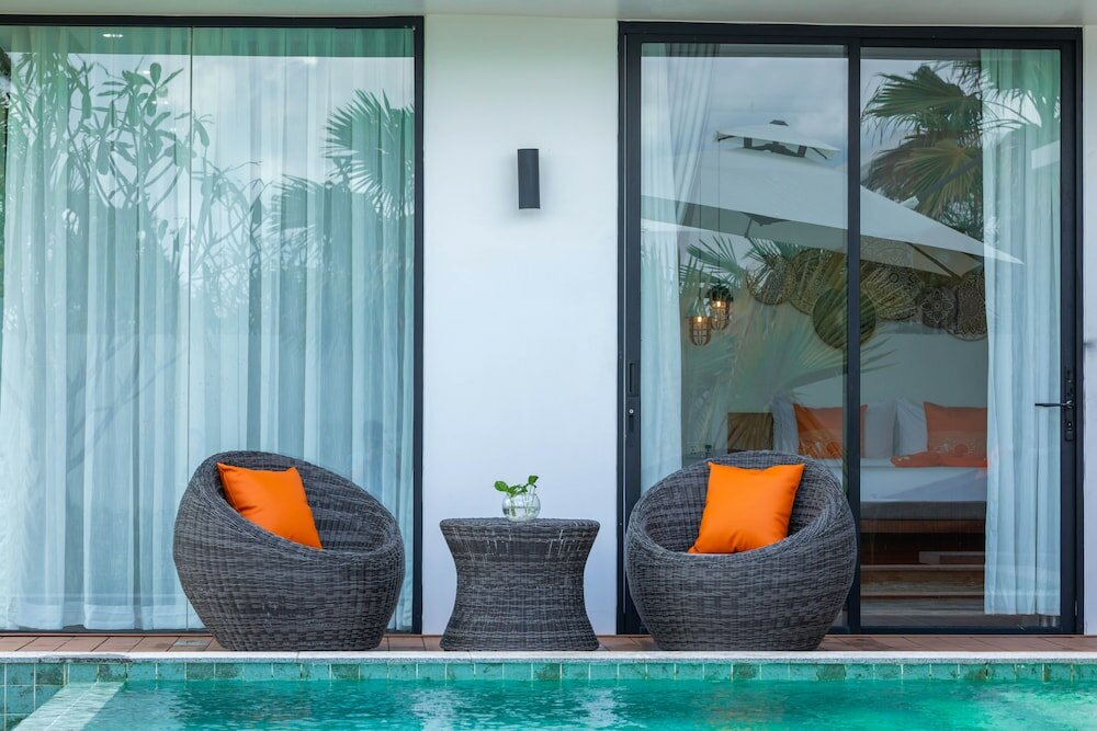 Фото Wonderland Suites and Resort