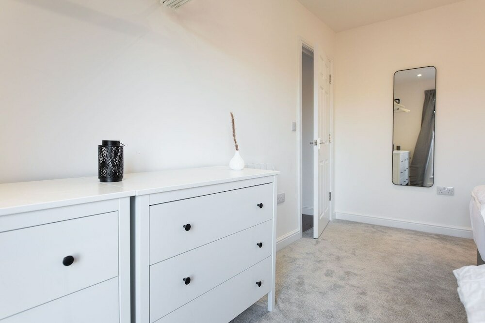 Фото Central Flats in Cardiff with Parking