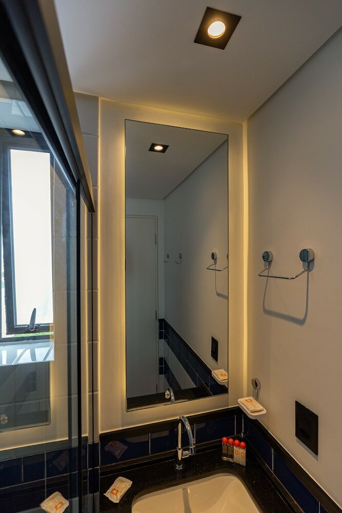 Фото B. Homy - Mercúrio Consolação