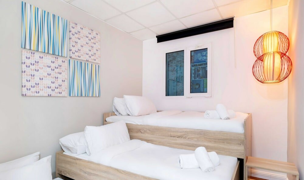 Фото Lux The Al Seef Marina 4 bed Suite