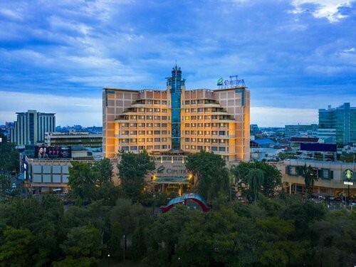 Внешний вид отеля Hotel Ciputra Semarang managed by Swiss-Belhotel International в Семаранге, фото 1