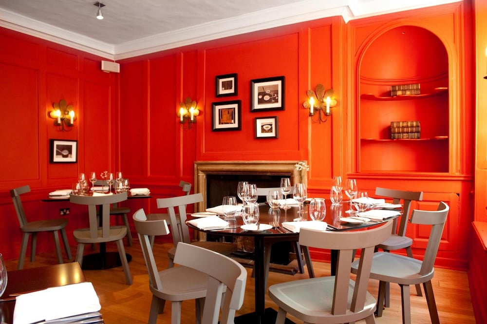 Фото The Crown hotel