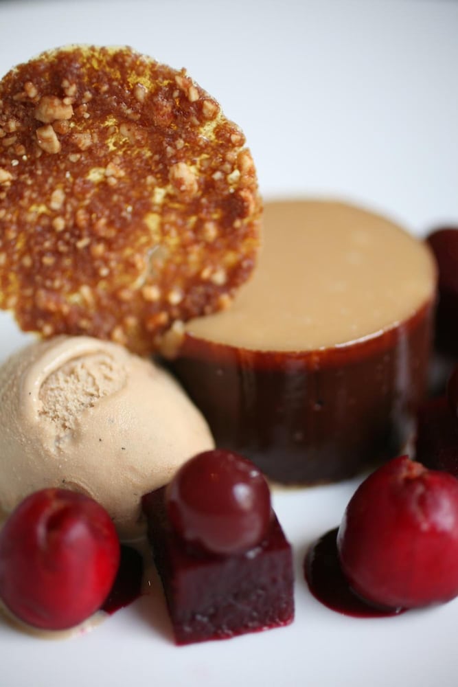 Фото The Crown hotel