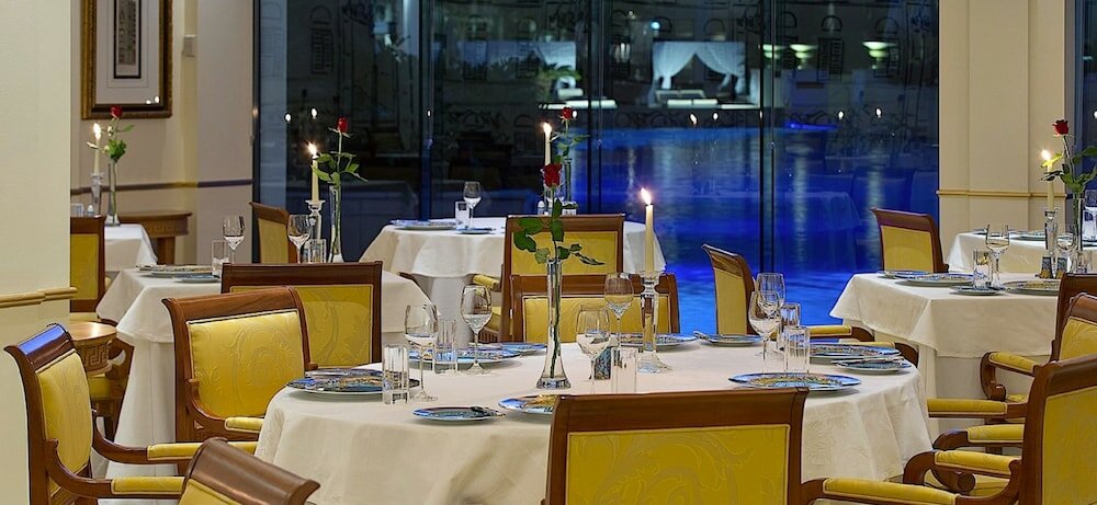 Фото Imperial Hotel Gold Coast